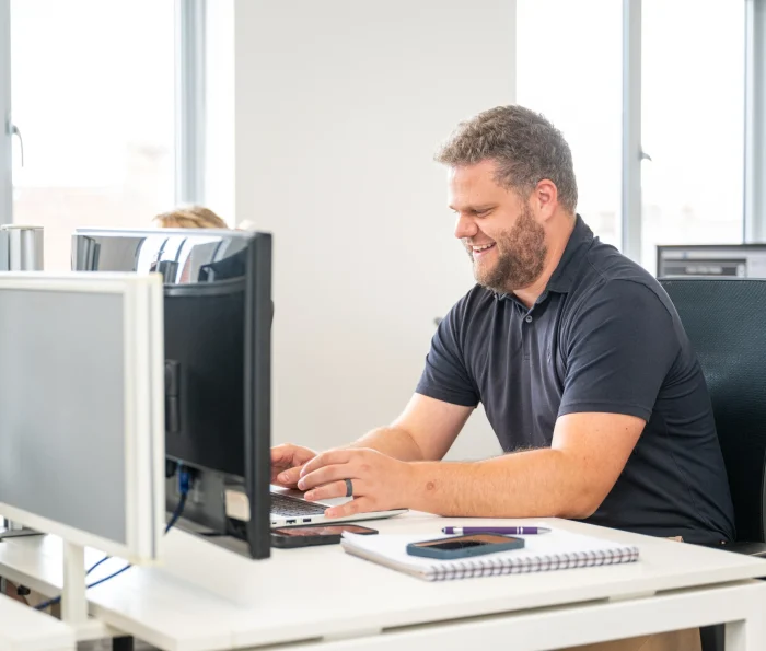 Wessex Fleet adviser working at his desk